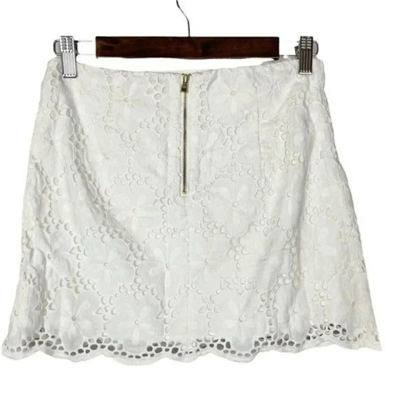 Lilly Pulitzer White Tate Eyelet Lace Scallop Edge Mini Skirt 0 - Picture 3 of 5